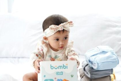 UMKM asal Surabaya, Bumbi, menghadirkan inovasi popok alias diaper ramah lingkungan yang dapat digunakan kembali. Bahkan, usaha ini membuka lapangan kerja inklusif dengan melibatkan perempuan dan penyandang disabilitas dalam proses produksinya. Foto: Dok BRI