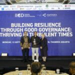 VP Sustainability Telkom Gunawan Wasisto saat menerima penghargaan Best State-Owned Enterprises (Big Cap) pada ajang The 16th IICD Corporate Governance Conference & Award 2025 yang berlangsung di Ballroom Pullman Hotel Thamrin, Jakarta pada (15/9/2025). Foto: Telkom Indonesia