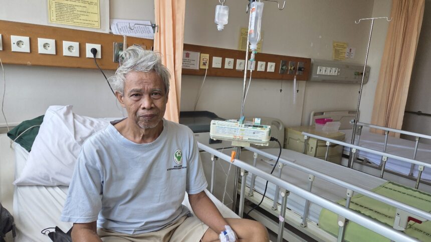Abdul Rahman (63), pasien jantung dan paru saat dirawat di RSCm Jakpus. Foto: Dok humas