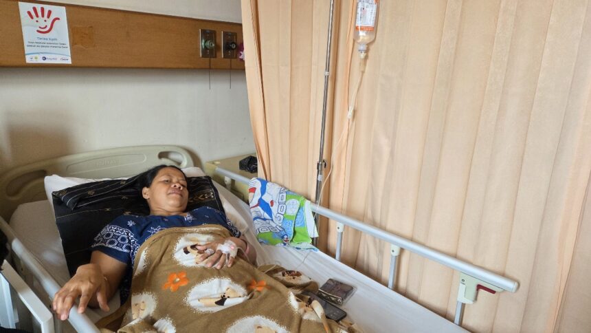 Usniawati usai menjalani operasi batu ginjal. Foto: Humas BPJS Kesehatan