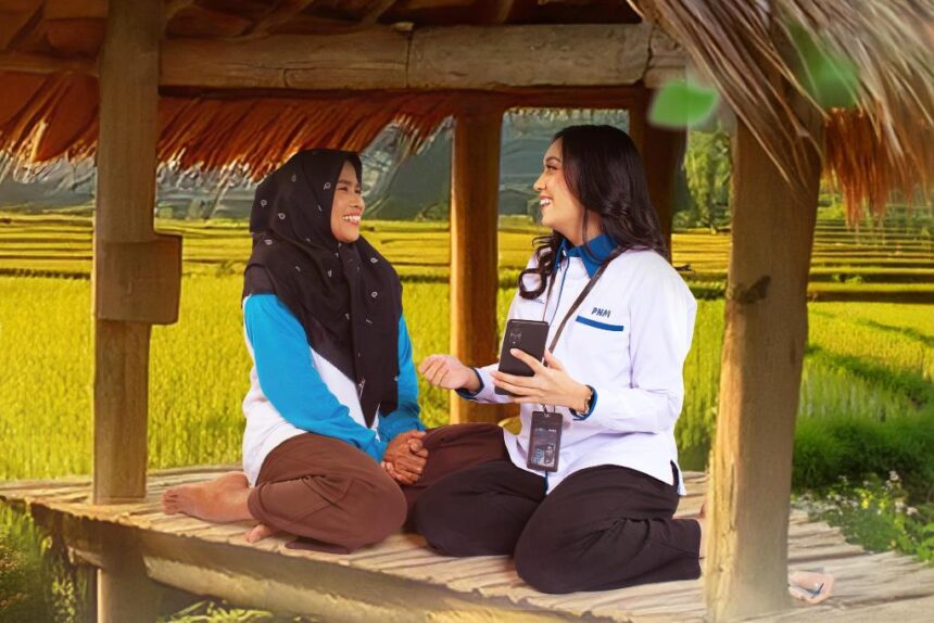 PNM menghadirkan program-program pelatihan untuk meningkatkan inklusi digital perempuan prasejahtera di seluruh Indonesia. Foto: PNM