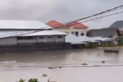 Kondisi pemukiman warga terendam banjir di kawasan Jalan Kerta Pura, Gang Adipura, Denpasar, Bali, Rabu (10/9/2025) sore. Foto: Ist