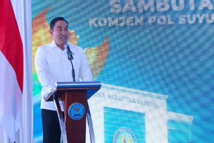 Kepala Badan Narkotika Nasional Republik Indonesia (BNN RI), Suyudi Ario Seto mengajak seluruh Ojol mengampanyekan anti narkoba dalam kegiatan audiensi bersama Komunitas Ojek Online di Ruang Rapat Sudirman, Gedung Tan Satrisna BNN, Cawang, Jakarta Timur, Selasa (23/9/2025). Foto: Ist