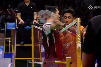 Dua wakil tunggal putra Indonesia saling bertemu di semifinal Korea Open 2025 Jojo (kiri) dan Alwi (kanan). Foto : Ist