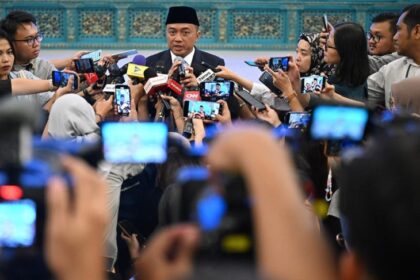 Menteri Sekretaris Negara (Mensesneg) Prasetyo Hadi menjelaskan bahwa untuk jabatan Menko Polkam sementara akan diisi oleh pejabat ad interim. Foto: Setneg