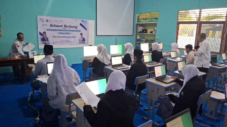 OMI digelar setiap tahun oleh Direktorat Kurikulum, Sarana, Kelembagaan, dan Kesiswaan (KSKK) Madrasah untuk mengembangkan minat bakat siswa madrasah dan sekolah terhadap Sains.