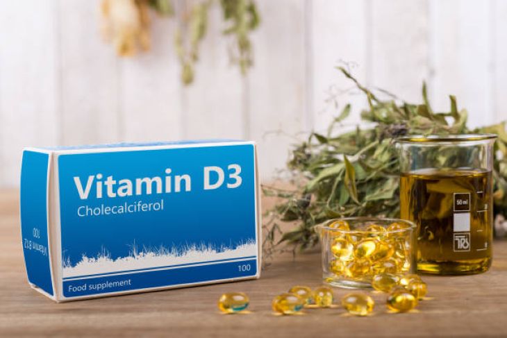 Ilustrasi, Kapsul suplemen makanan dengan minyak - Vitamin D3. Foto: Istcok @Kerrick