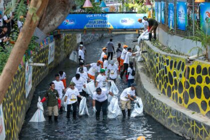 Melalui pelaksanaan program Tanggung Jawab Sosial dan Lingkungan (TJSL) yang dikemas dalam payung BRI Peduli, perusahaan terus memperluas kontribusi positif terhadap aspek sosial, ekonomi dan lingkungan. Foto: Dok BRI