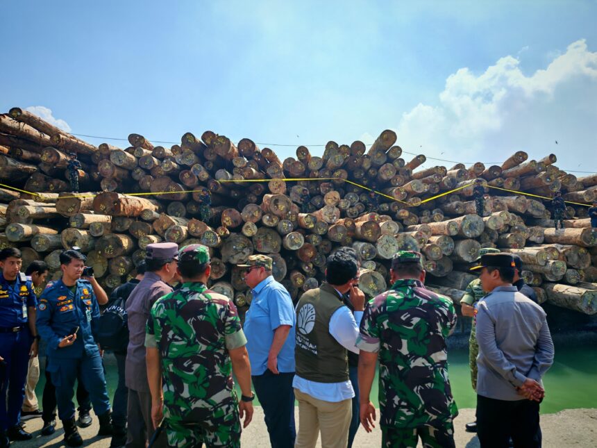 Satgas PKH amankan pembalakan liar di Kabupaten Kepulauan Mentawai, Sumatera Barat, Selasa (14/10/2025). Foto: Ist