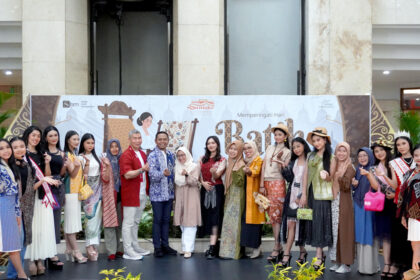 Sunlake Waterfront Resort & Convention rayakan Hari Batik Nasional dalam tema “Batik: Warisan, Karya & Gaya.” (dok. Sunlake Waterfront Resort & Convention).