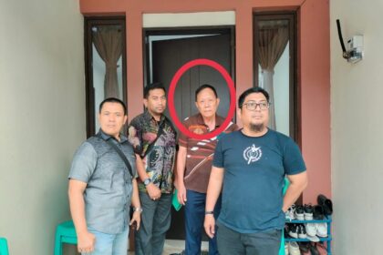 Fransiskus Xaverius Newandi saat ditangkap di Cisauk, Tangerang, Banten, Kamis (2/10/2025). Foto: Puspenkum Kejaksaan Agung