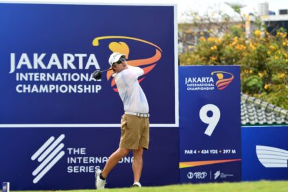 Pegolf Thailand Suteepat Prateeptienchai mendominasi putaran pertama Jakarta International Championship (JAKIC) 2025 di Damai Indah Golf-Pantai Indah Kapuk Golf Course, Jakarta. Foto/OB golf
