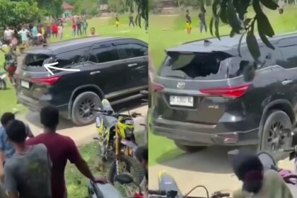 Mobil Kapolres Kuansing, AKBP Raden Ricky Pratidiningrat, yakni Fortuner berwarna hitam dengan nomor polisi BM 1405 AL hancur dirusak massa. Foto: Tangkap layar IG @medsoszone.