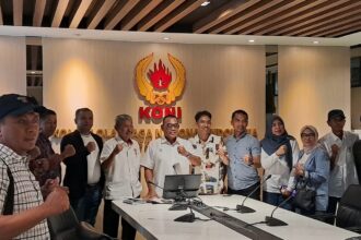 Geruduk KONI Pusat Pengrov PSTI Pertanyakan Surat Karetaker. Foto/ipol