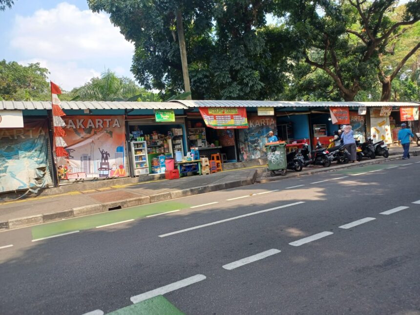 Cuaca panas terik dalam beberapa hari terakhir terjadi di sejumlah wilayah Indonesia, salah satunya di kawasan Jakarta Selatan. Foto: Dok/ipol.id