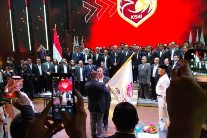 Dr. Ir. Yan Mulia Abidin resmi dikukuhkan sebagai Ketua Umum Komite Sepakbola Mini Indonesia (KSMI) masa bakti 2025–2029.