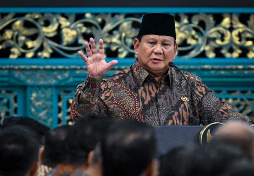 Presiden Prabowo Subianto saat Sidang Kabinet Paripurna di Istana Negara, Jakarta, Senin (20/10/2025). Foto: BPMI Setpres