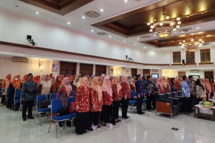 Suku Dinas Pemberdayaan, Perlindungan Anak dan Pengendalian Penduduk (PPAPP) Kota Administrasi Jakarta Pusat bekerja sama dengan Kantor Cabang BPJS Ketenagakerjaan Jakarta Gambir menggelar kegiatan sosialisasi program Jaminan Sosial Ketenagakerjaan pada Kamis, (9/10/2025) di Ruang Serbaguna Pemkot Jakarta Pusat