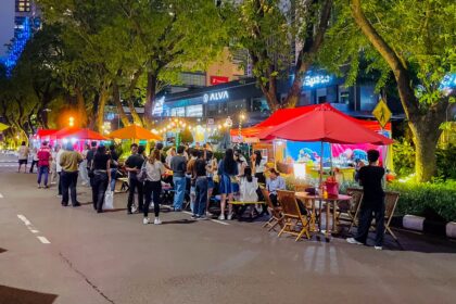 Akhir pekan di kawasan Sudirman Central Business District (SCBD) kini semakin semarak dengan hadirnya SCBD Weekland, sebuah ruang kuliner dan hiburan yang menghadirkan lebih dari 60 pelaku Usaha Mikro, Kecil, dan Menengah (UMKM).