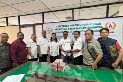 Bakal calon ketua umum  Sepak Takraw Indonesia periode 2025-2029, Rudianto Manurung resmi menyerahkan berkas pencalonan kepada Tim Penjaringan dan Penyaringan (TPP) Bakal Calon Ketum PB.PSTI pada Selasa 28/10/2025. ‎