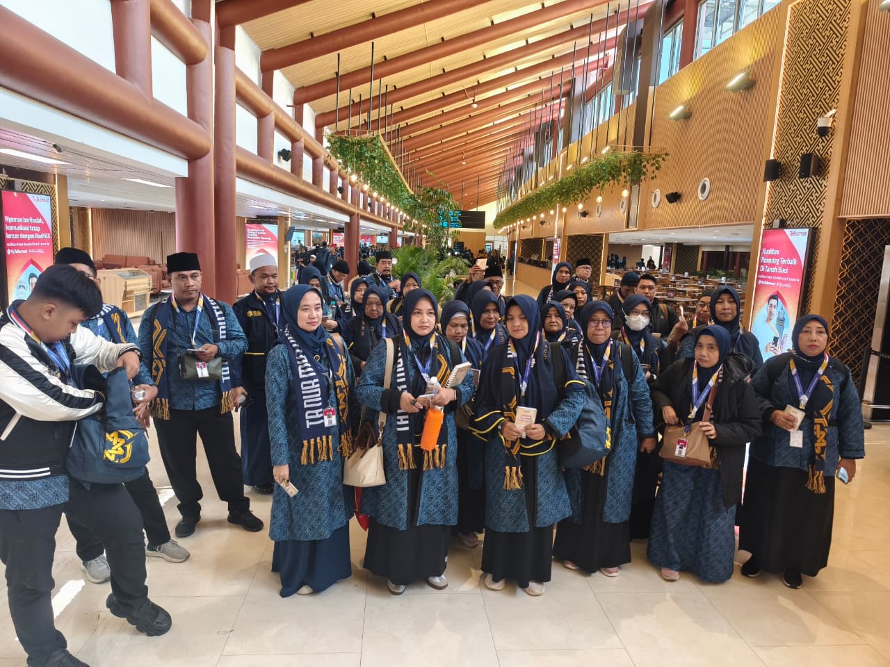 Tanur Muthmainnah Tour Sukses Gelar Tanur Warriors Umroh. Academy Akbar
