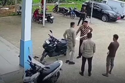 Suasana kantor SPPG Desa Sagoe, Kecamatan Trienggadeng, Pidie Jaya, saat kejadian kekerasan yang melibatkan Wakil Bupati Hasan Basri. Foto: Tangkap layar IG @medsoszone.id