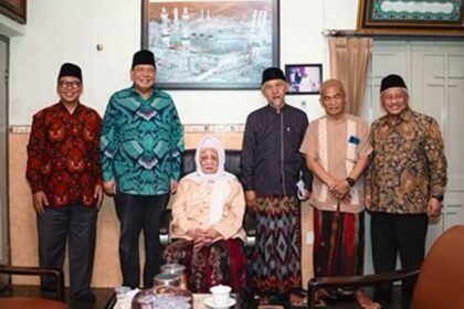 Chairul Tanjung silaturahim ke Pondok Pesantren Lirboyo. Foto: dok. Ponpes Lirboyo