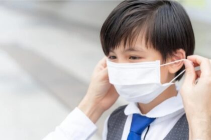 Ilustrasi anak memakai masker. Foto: Freepik