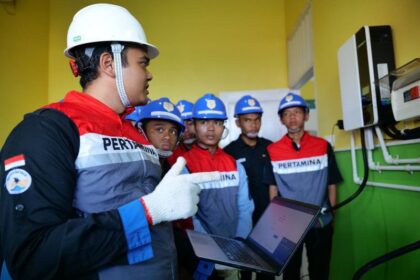 Pertamina melanjutkan komitmennya dengan pengembangan Sekolah Energi Berdikari berbasis Science, Technology, Engineering, dan Mathematics (STEM) di 10 lokasi baru dan 10 lokasi SEB eksisting untuk dapat naik kelas. Foto: Dok Pertamina