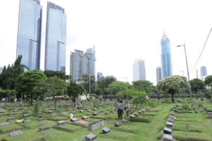 Ilustrasi, Jakarta Selatan mengumumkan bahwa sembilan tempat pemakaman umum (TPU) di Jakrta, lantaran sudah tidak dapat menampung jenazah baru karena kapasitas lahan telah penuh. Foto: Istock @DekiPrayogaYuliandri