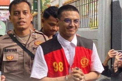 Vadel Al Fajar Badjideh dinyatakan bersalah secara sah dan meyakinkan, dijatuhi hukuman 9 tahun penjara dan denda Rp 1 miliar. Foto: IG @mindtalksmedia