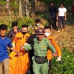 Evakuasi mayat di Bogor. Foto: BPBD