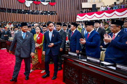 Presiden Prabowo Subianto dan Wakil Presiden Gibran Rakabuming tiba di Gedung Nusantara MPR/DPR/DPR RI, Jakarta. Foto: BPMI Setpres
