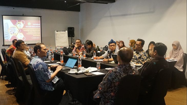 Kemenag dan BRIN menggelar rapat kajian kebijakan bantuan pesantren. Foto: Kemenag