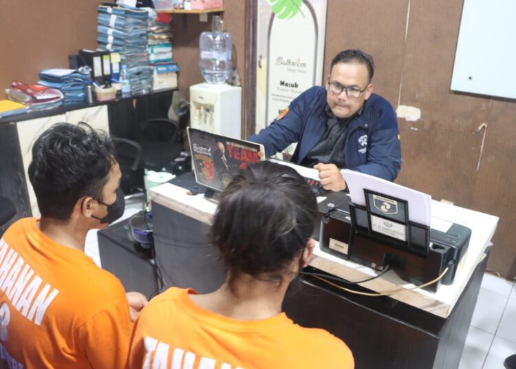 Dua tersangka curanmor yang diringkus Reskrim Polsek Cikupa. Foto : Ist