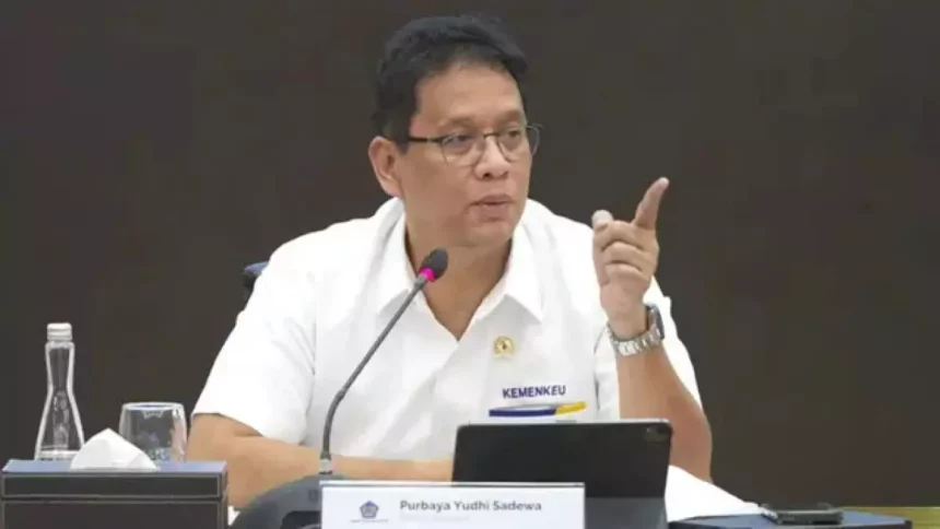 Sejumlah Pemerintah Daerah (Pemda) kena sentil Menteri Keuangan (Menkeu) Purbaya Yudhi Sadewa karena menumpuk uang triliunan rupiah di bank. Ulah Pemda tersebut membuat ekonomi tidak berjalan maksimal.