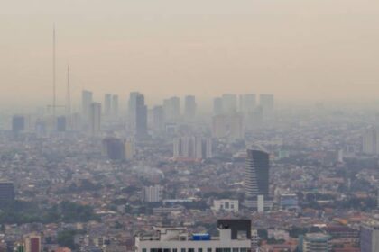 Ilustrasi, polusi udara pagi di Jakarta, Indonesia. Foto: Istcok @Stock Photos 2000