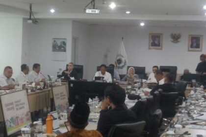 Sekda DKI Jakarta, Marullah Matali saat menghadiri rapat kerja Komisi D DPRD DKI.(foto Sofian/ipol.id)
