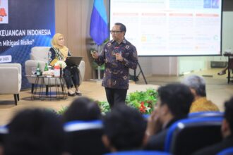 Kegiatan OJK Mengajar di Institut Teknologi Sepuluh Nopember (ITS) Surabaya. Foto: OJK