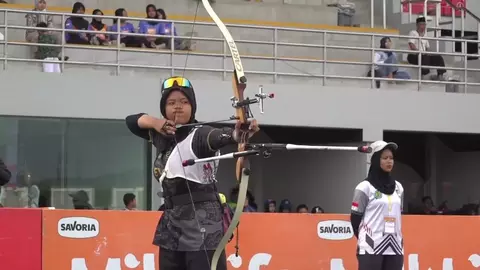 Ratusan atlet panahan berbagai daerah menunjukkan potensi dan daya saing tinggi Kejuaraan panahan bertajuk Milklife Archery Challenge Series 2 digelar di Super Soccerarena Kudus, Jawa Tengah. Foto/Megapro