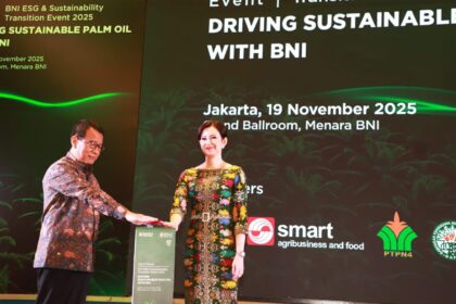 Peluncuran playbook dalam rangkaian BNI ESG & Sustainability Transition (BEST) Event 2025 bertema 'Driving Sustainability in Palm Oil Sector with BNI' di Menara BNI Pejompongan, Rabu (19/11/2025). Foto: Dok BNI