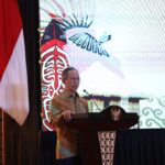 Ketua Dewan Komisioner OJK Mahendra Siregar dalam sambutannya pada acara peresmian Kantor OJK Provinsi Papua Barat dan Papua Barat Daya di kota Manokwari, Jumat (21/11/2025). Foto: OJK