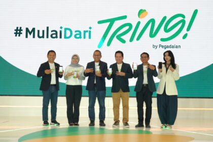 BRI bersama PT Pegadaian dan PNM yang tergabung dalam Holding Ultra Mikro (UMi) dalam memperluas akses keuangan dan investasi bagi masyarakat lapisan terbawah kembali membuahkan hasil positif. Foto: Dok BRI