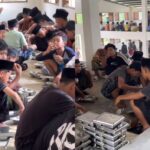 Santri menikmati makanan Program Makan Bergizi Gratis (MBG). Foto: Tangkap layar TikTok @adlanhilmibosmuda