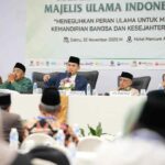 Sidang Komisi A Fatwa dalam rangkaian Munas XI MUI di Jakarta. Foto: