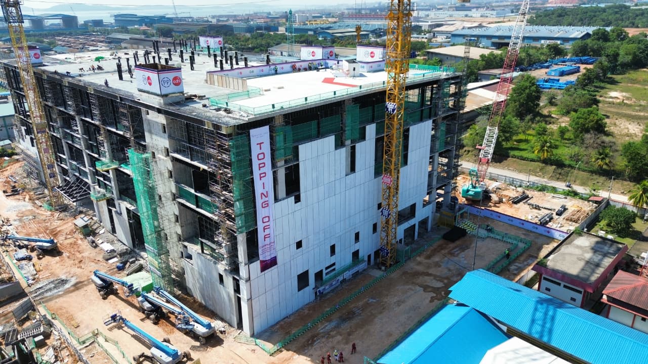 HDC NeutraDC-Nxera Batam Raih Sertifikasi Tier-3, Telkom Jamin Keamanan Data dan Keandalan Sistem 2 Fasilitas Hyperscale Data Center (HDC) NeutraDC-Nxera Batam. Foto: Telkom Indonesia