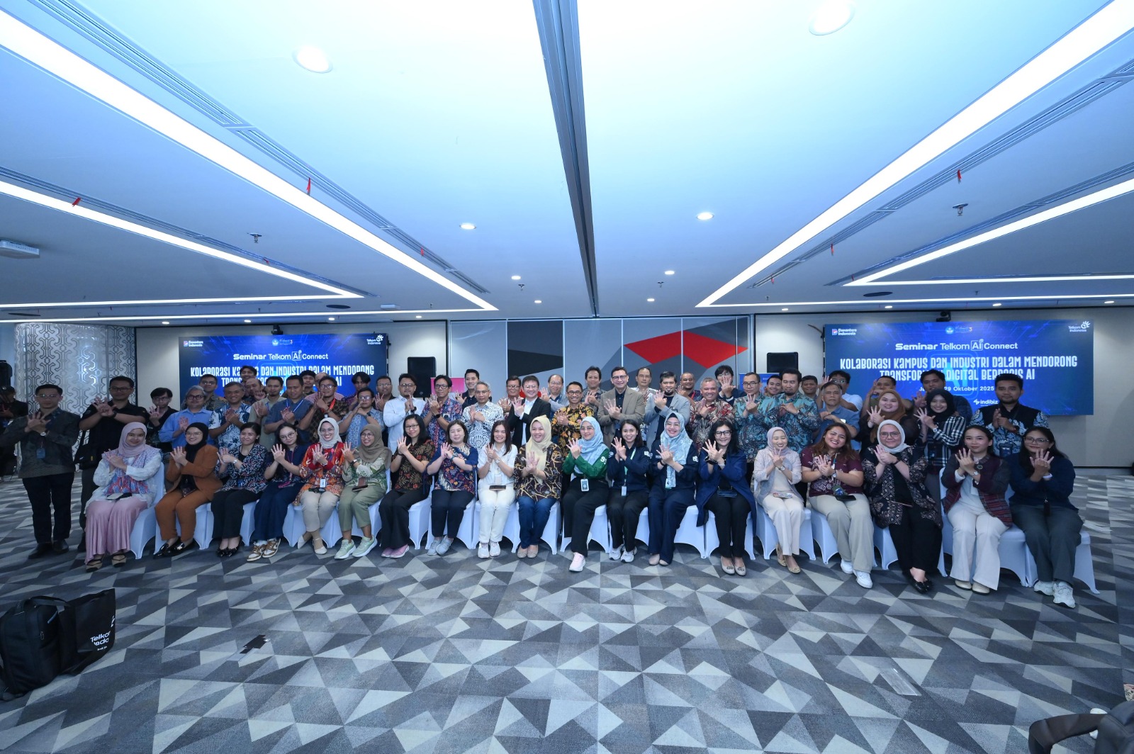 Sinergi Telkom Indonesia dan Kampus Dorong Transformasi Digital Berbasis AI 2 Seminar Telkom AI Connect by Telkom Regional II “Kolaborasi Kampus dan Industri dalam Mendorong Transformasi Digital Berbasis Artificial Intelligence (AI)” di Jakarta pada Rabu, (29/10). Foto: Telkom Indonesia