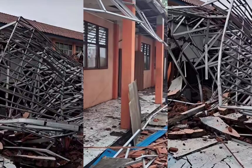 Kondisi lima ruang kelas di SMK Negeri 1 Gunung Putri ambruk saat diguyur curah hujan deras dan disertai angin kencang, Senin (3/11/2025). Foto: Tangkap layar IG @bogordailynews