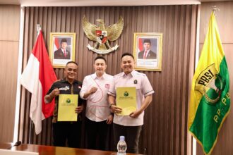 Kusprianto (Sekretaris Umum Pengprov PBSI Sumatera Utara), Ricky Soebagdja (Sekretaris Jenderal PP PBSI), Hendro Puspito (Sekretaris Umum Pengprov PBSI Jawa Timur)