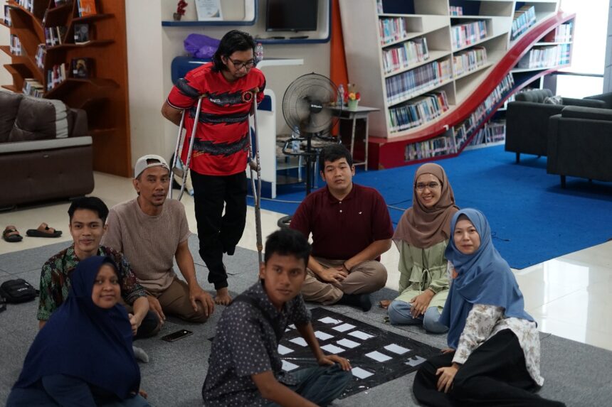 Program “Kreasi Kaltara Inklusif”, sebuah inisiatif pemberdayaan yang membuka peluang wirausaha kreatif bagi penyandang disabilitas di Kalimantan Utara. Foto: Telkom Indonesia